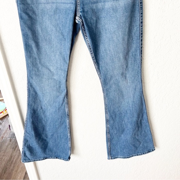 Abercrombie & Fitch Jeans Women's 28 6 The Flare Ultra High Rise Stretch Retro - Picture 4 of 8